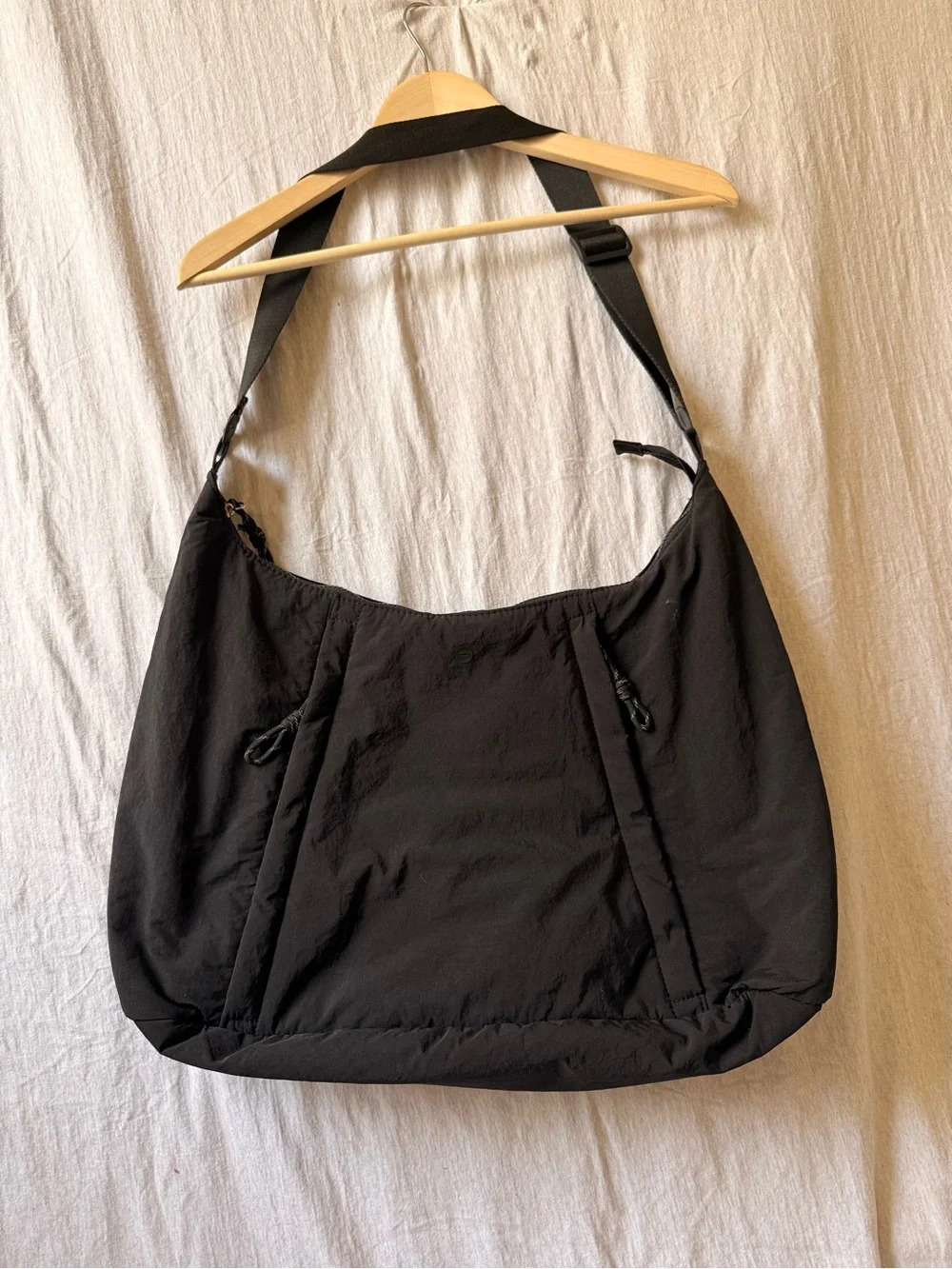 Minimalist Black Hobo Shoulder Bag - Adjustable Strap